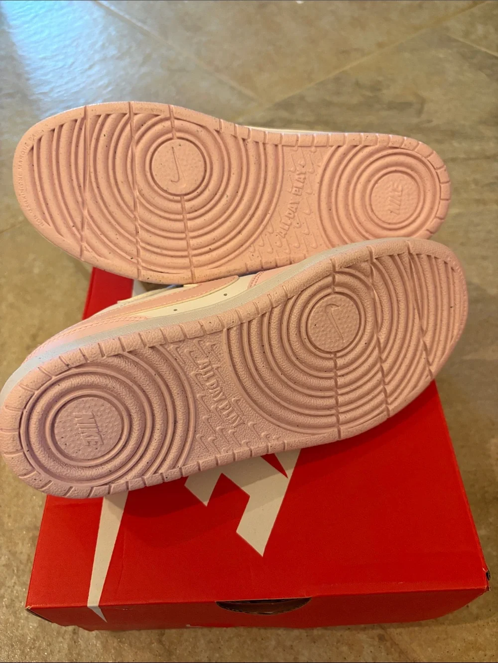 Nike Kids White and Pink Low-Top Sneakers
